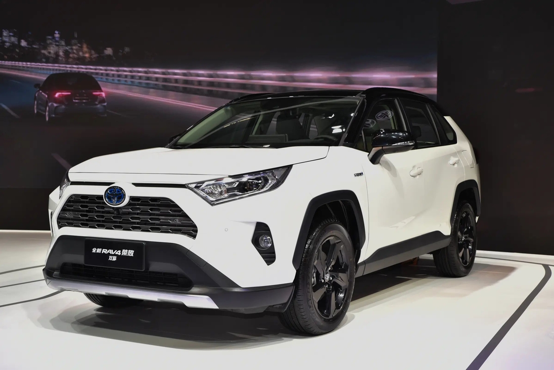 شاحنة RAV4 من طراز تويوتا البنزين 2.0L 2.5L محرك FWD AWD 5 مقعد