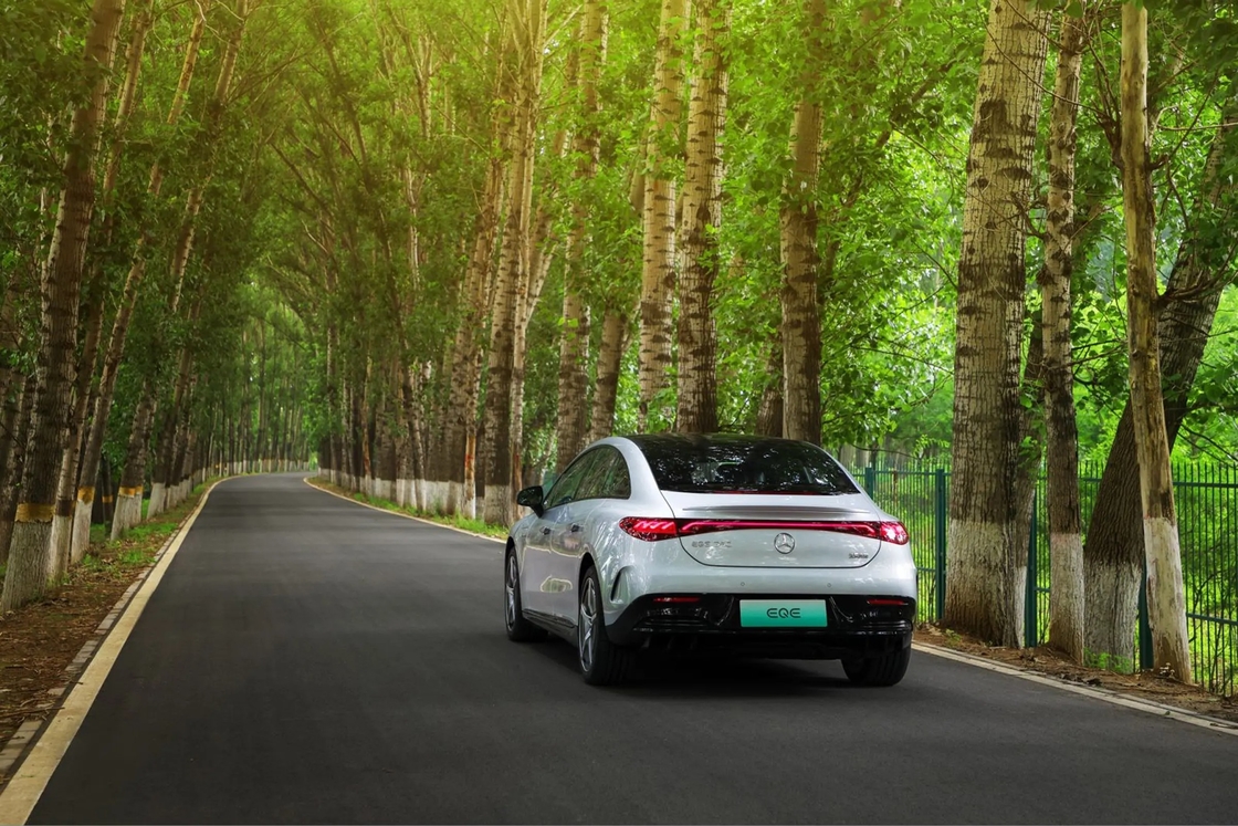 سيارات كهربائية نقية (EV SUV) مرسيدس بنز EQE 350 4MATIC السيارات الكهربائية