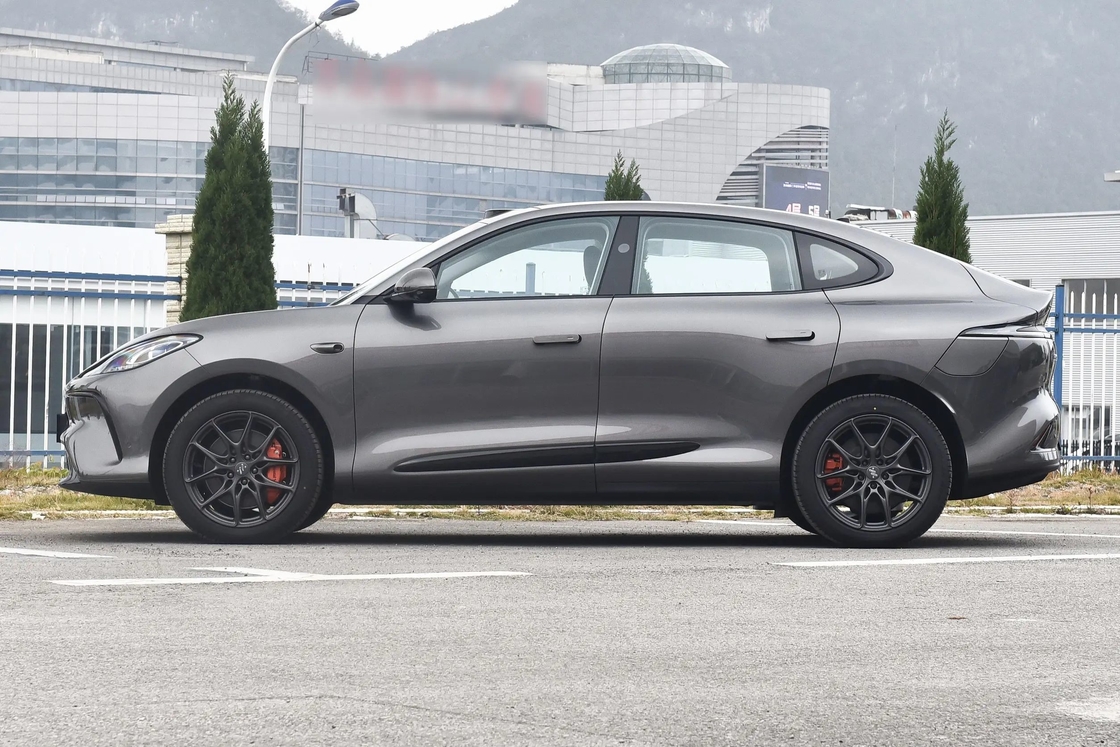 سيارة كهربائية ذات 5 مقاعد (IM Electric Car All wheel drive Zhiji LS6 SUV متوسطة وكبيرة