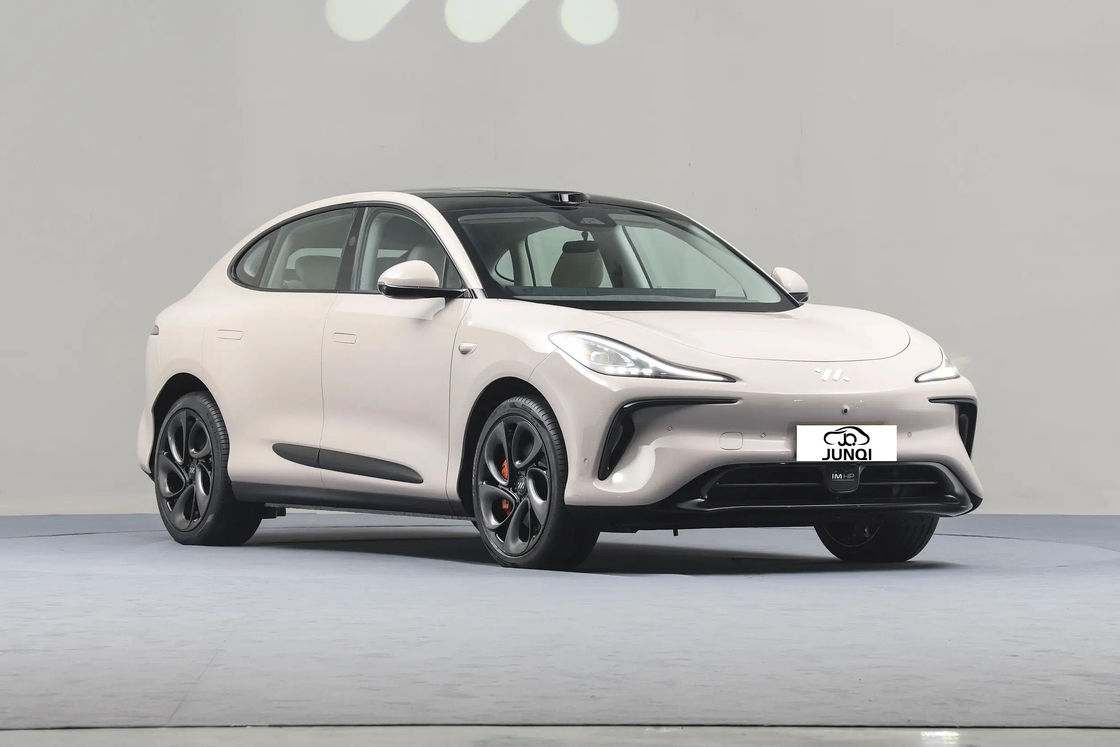 زجي LS6 IM سيارة كهربائية 4 أبواب 5 مقاعد SUV 760 كم طيلة النطاق سيارة كهربائية طاقة جديدة