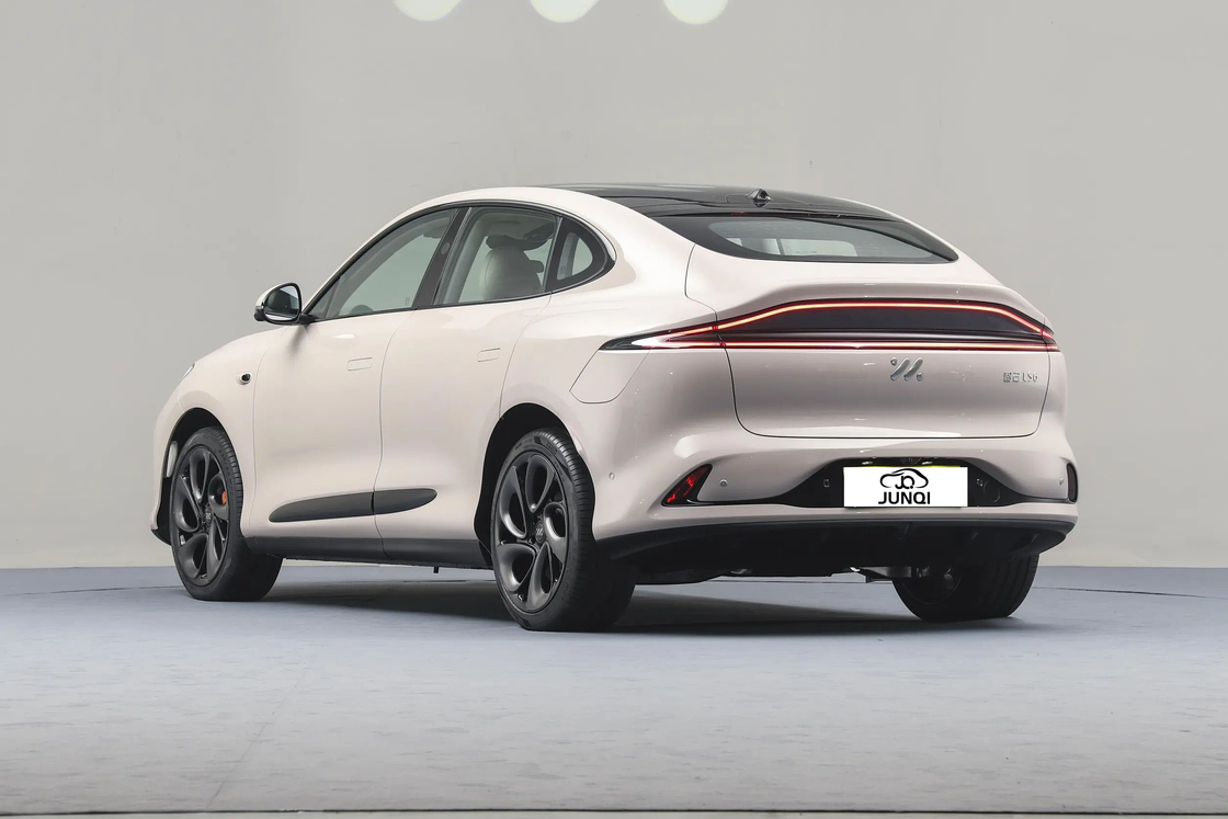 زجي LS6 IM سيارة كهربائية 4 أبواب 5 مقاعد SUV 760 كم طيلة النطاق سيارة كهربائية طاقة جديدة