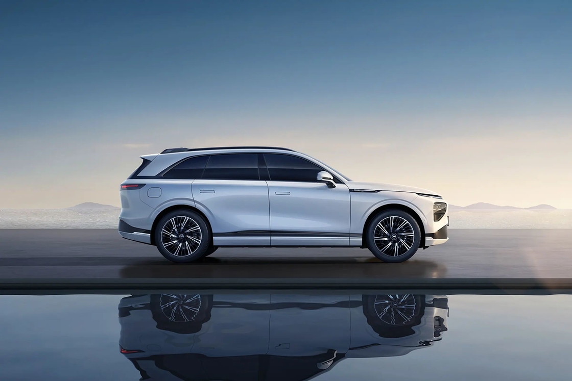 سيارة شياو بينغ الكهربائية XPeng G9 SUV الكهربائية النقية متوسطة إلى كبيرة 5 أبواب 5 مقاعد EV Auto مع تكنولوجيا متقدمة