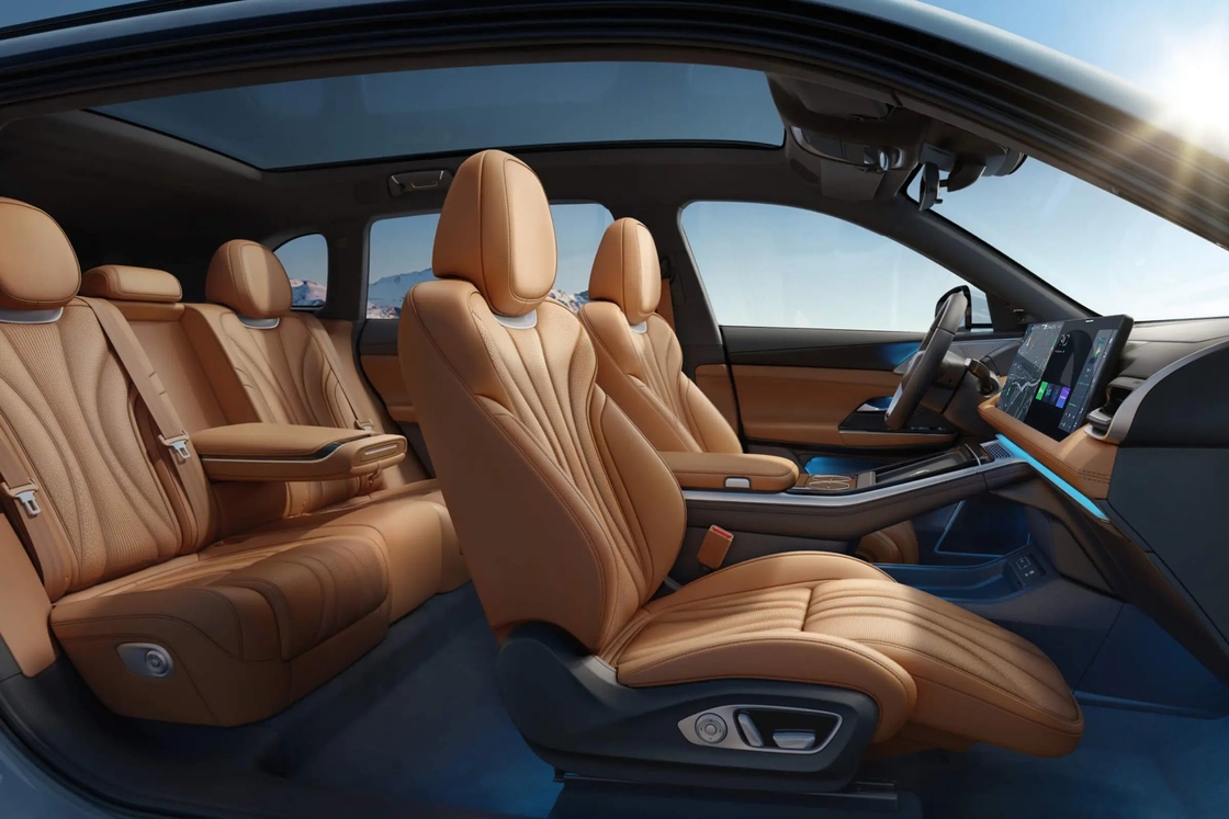 سيارة كهربائية شياوبينغ Xpeng G9 SUV كهربائية نقية متوسطة إلى كبيرة 5 أبواب 5 مقاعد سيارة كهربائية