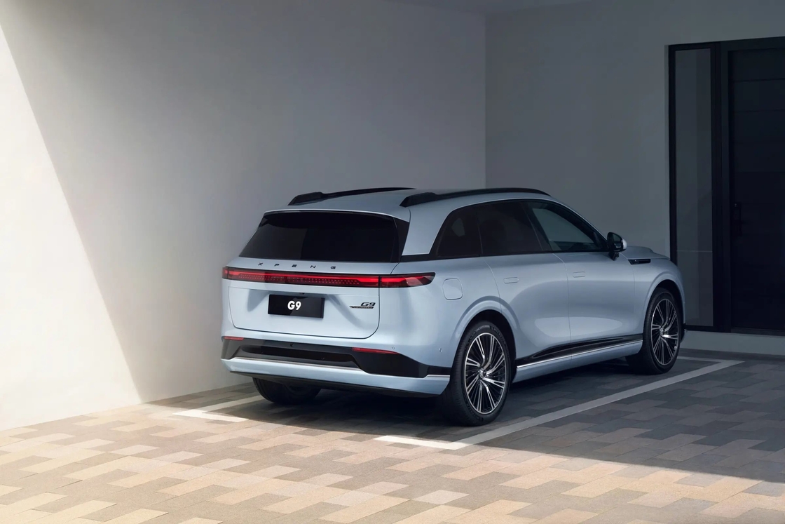 Xpeng G9 SUV كهربائية نقية متوسطة إلى كبيرة 5 أبواب 5 مقاعد تصميم فريد من Xiaopeng Electric Car
