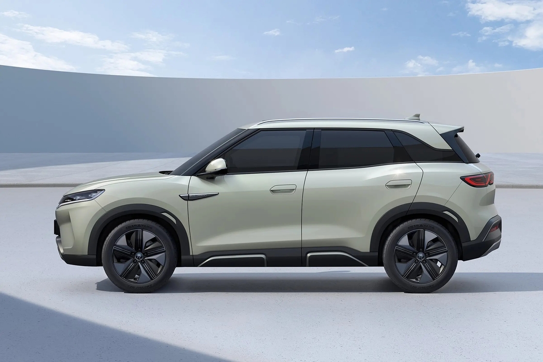 بي واي دي يوان يو بي (BYD Yuan UP) الـ Transformative Electric Subcompact Crossover للنقل الحضري الحديث