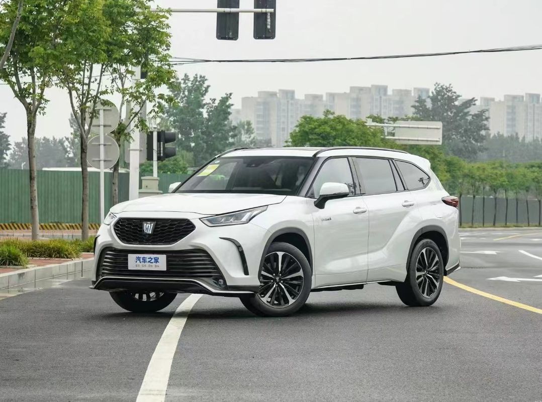 سيارة تويوتا كهربائية قوية ودائمة نوع الطاقة الهجينة تويوتا تاج أرض الإفراج