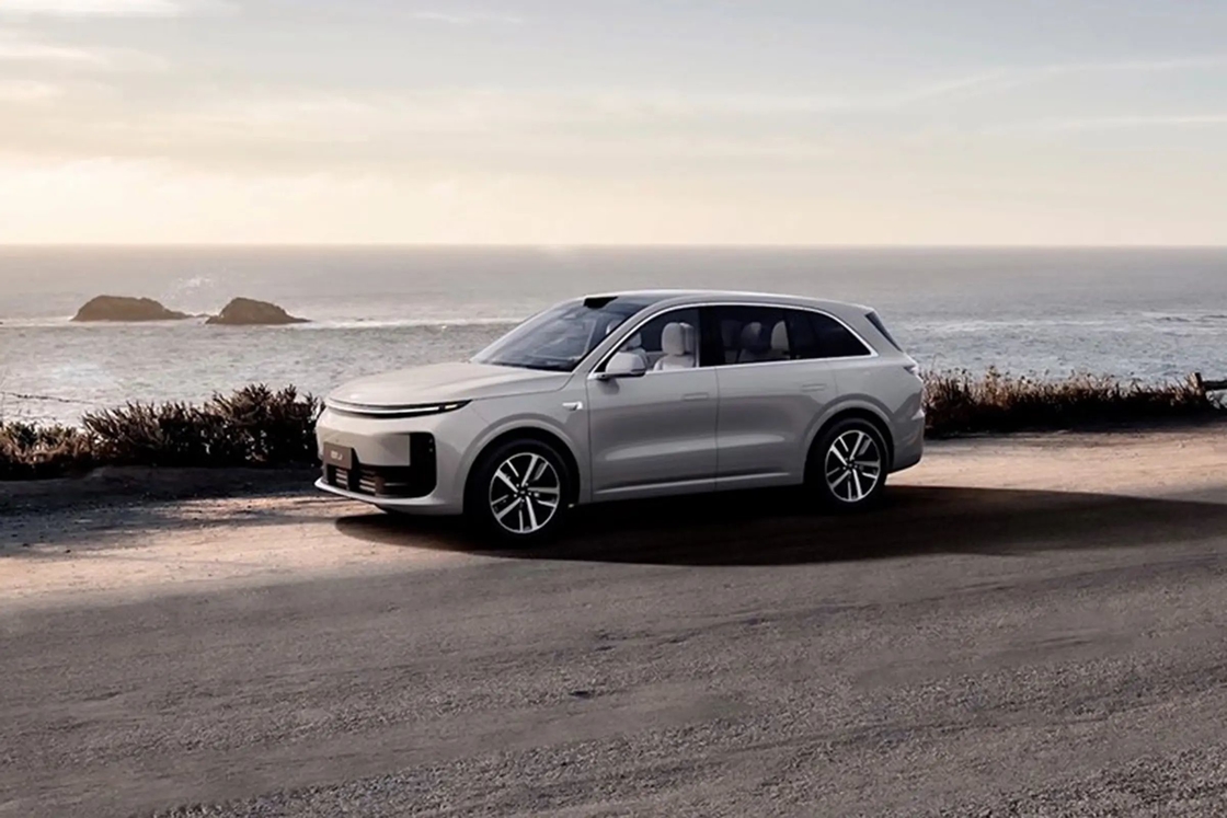L6 Lixiang سيارة كهربائية 5 أبواب 6 مقاعد SUV للراحة العائلية والأسلوب على الطريق