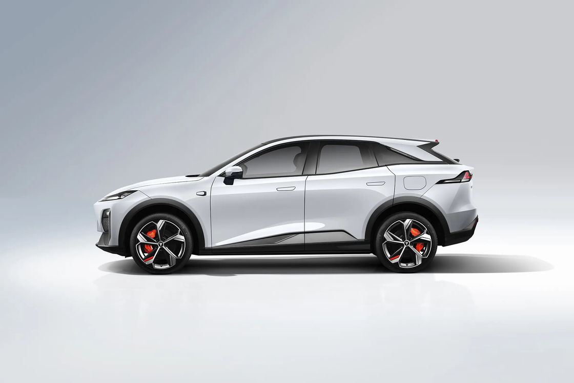 300 كم سيارة تشانغان الكهربائية متوسطة الحجم الأزرق العميق 07 FWD سيارة تشانغان EV