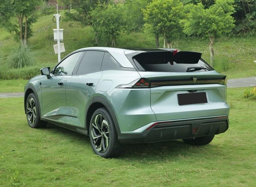 السيارة الكهربائية عالية الأداء FWD تشانغان Deep Bule 07 SUV متوسطة الحجم