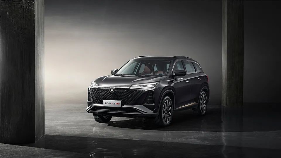 تشانجان البنزين CS75 زائد SUV نوع طاقة البنزين لمغامراتك اليومية
