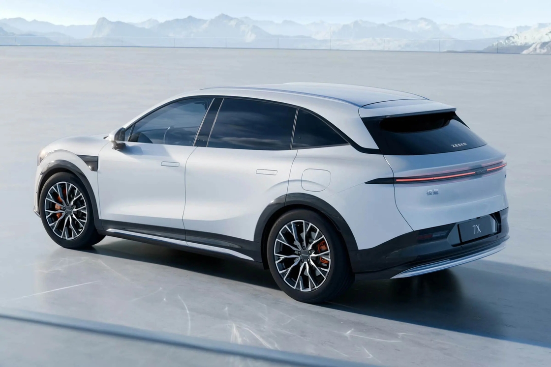 2025 ZEEKR 7X نموذج جديد كهربائي نقي 2WD / 4WD SUV طويل المدى السرعة العالية 210km / h مركبة طاقة جديدة
