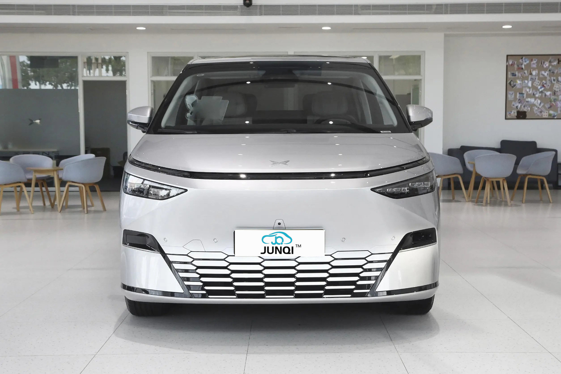 2024 Xpeng X9 MPV كهربائية نقية 320Ps ultra Long Range 702 AWD 640km Pro Max مع X9 سيارة الطاقة الجديدة