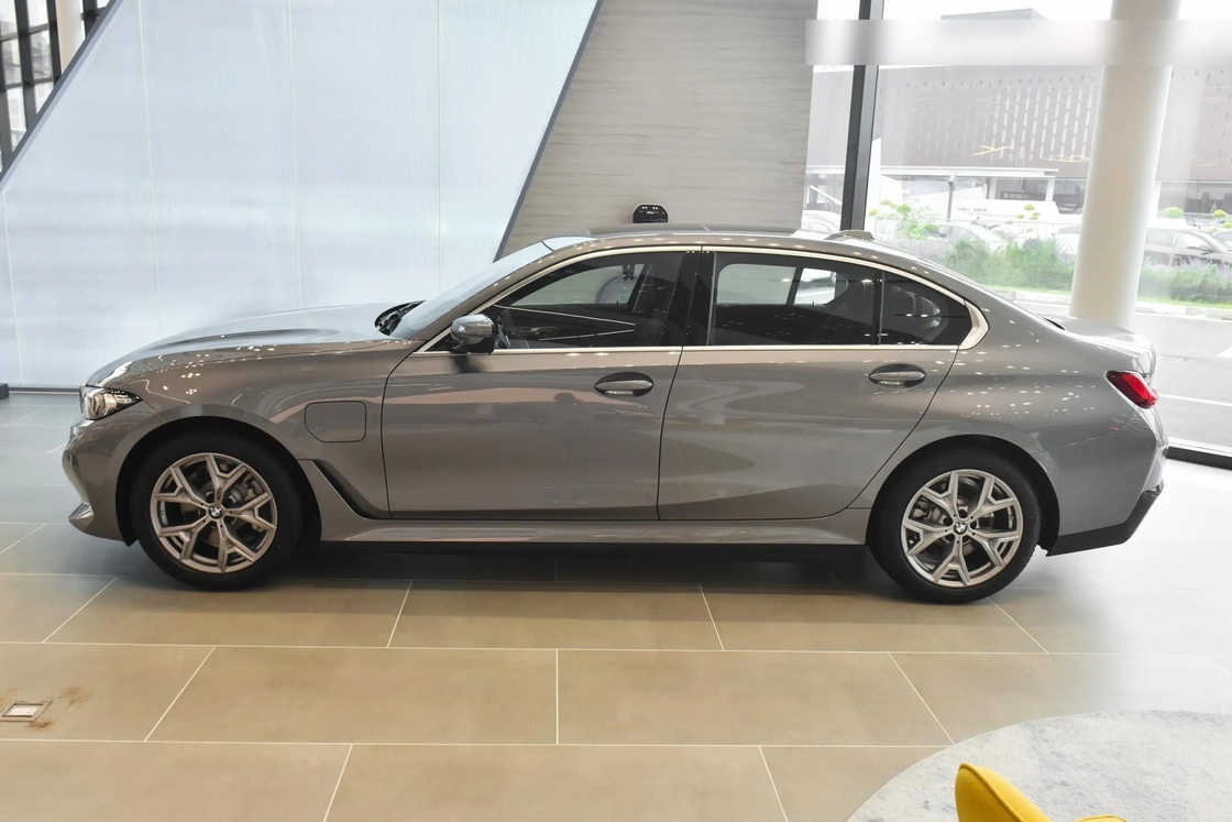 سيارة كهربائية عالية الجودة BMW I3 2024 2023 سيارات طاقة جديدة للبيع