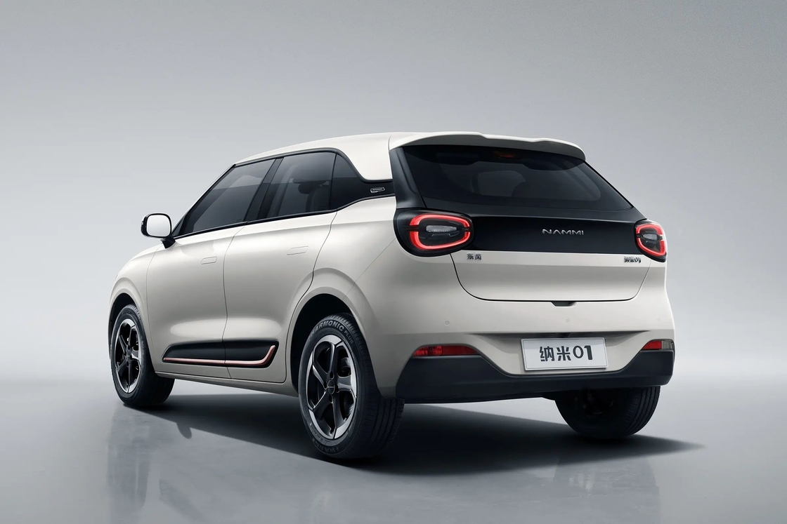 سيارات ذات 4 مقاعد Dongfeng Nami Box مركبة طاقة جديدة 4 عجلات سيارة كهربائية مركبات للبالغين المصنوعة في الصين Ev سيارة عالية السرعة 100 كم / ساعة
