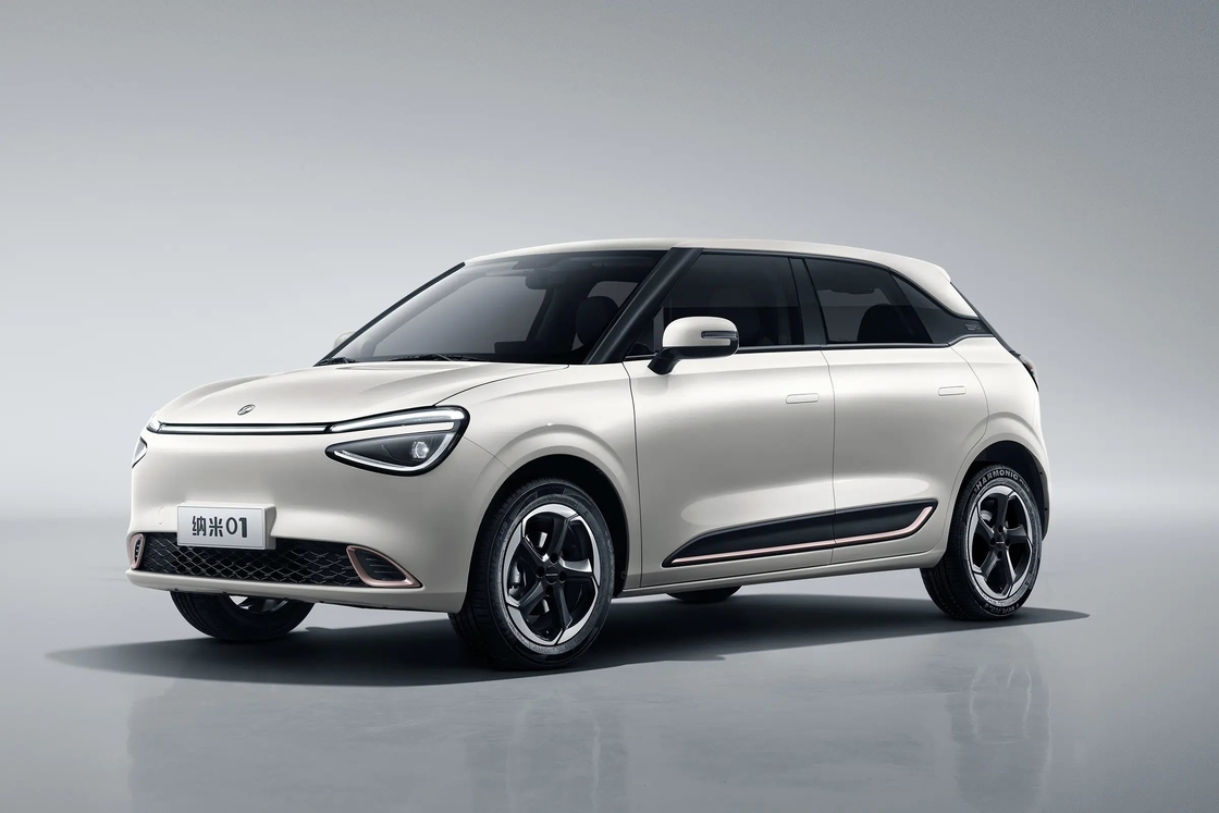 سيارات ذات 4 مقاعد Dongfeng Nami Box مركبة طاقة جديدة 4 عجلات سيارة كهربائية مركبات للبالغين المصنوعة في الصين Ev سيارة عالية السرعة 100 كم / ساعة