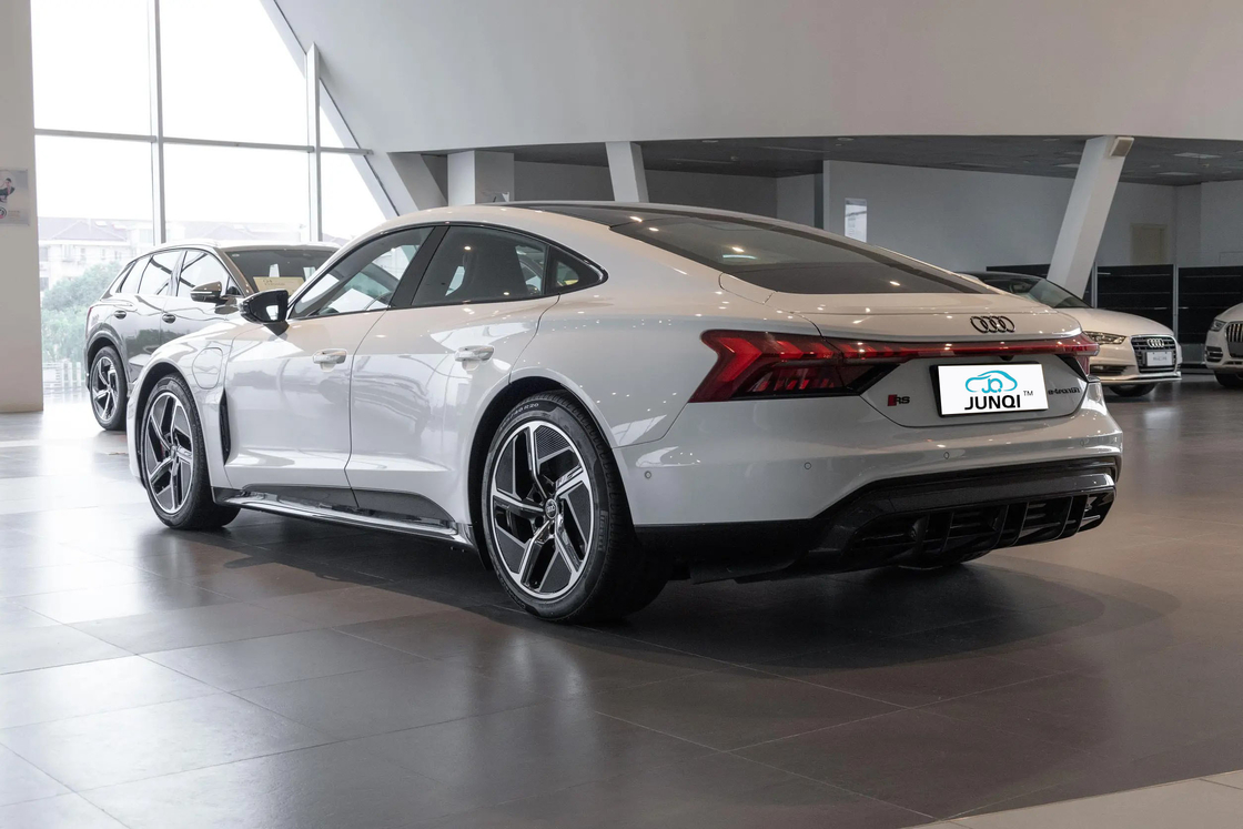بيع بالجملة سيارات البنزين الصينية أودي سبورت RS E-tron GT 2023 النموذج الإصدار الأساسي